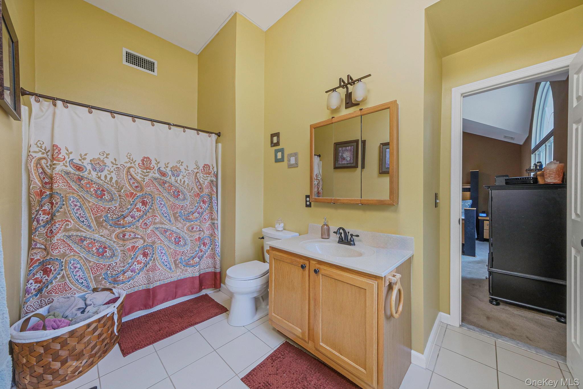 5 Bridal Path, Center Moriches, NY 11934