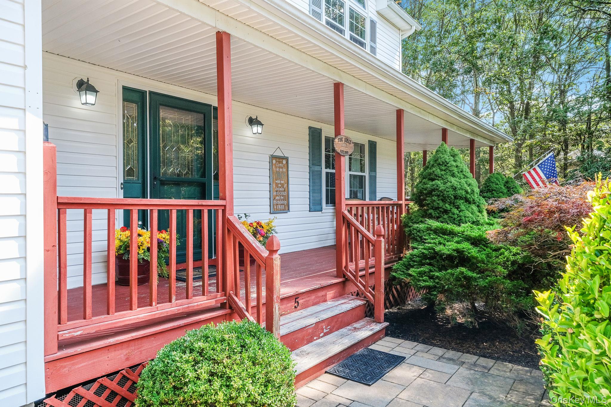 5 Bridal Path, Center Moriches, NY 11934