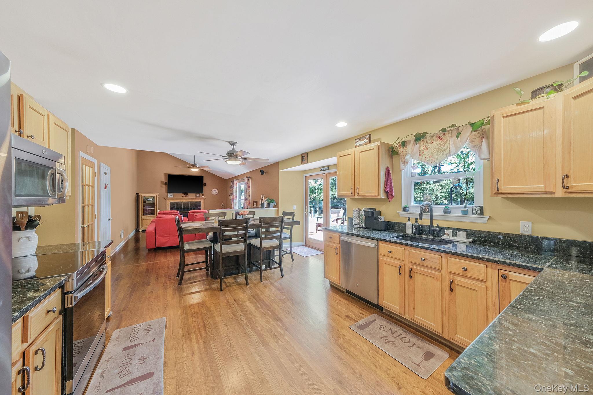 5 Bridal Path, Center Moriches, NY 11934