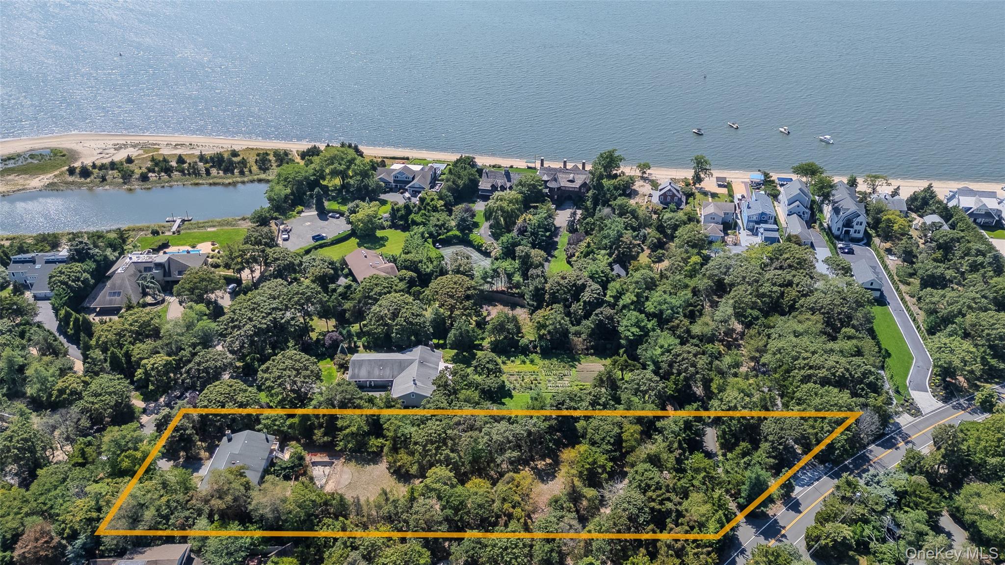 3 Beach Plum Drive, Asharoken, NY 11768