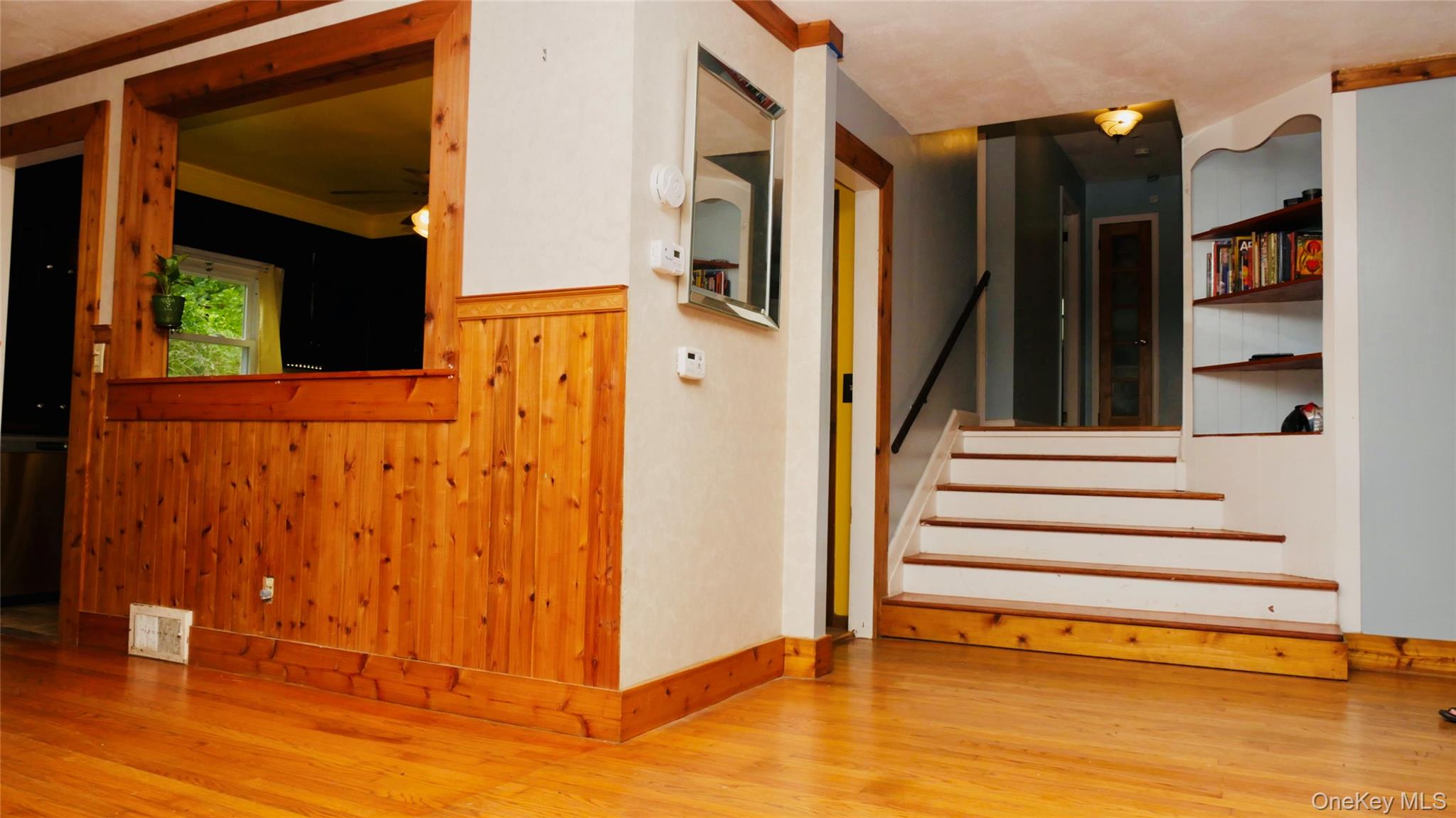 43 Cardinal Rd, Hyde Park, NY 12538