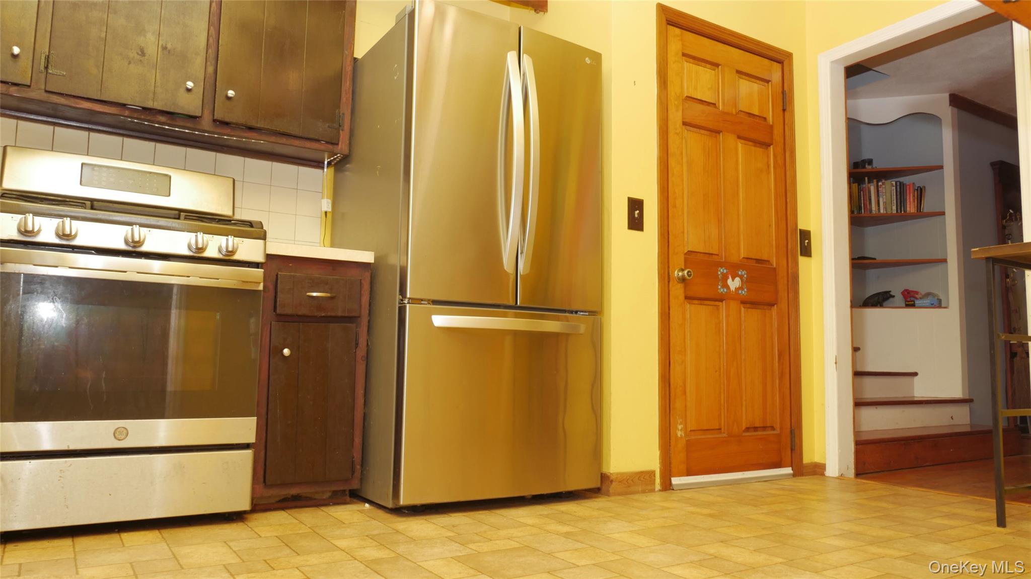 43 Cardinal Rd, Hyde Park, NY 12538