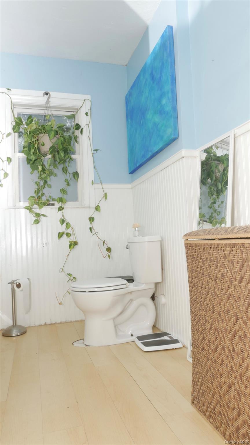 43 Cardinal Rd, Hyde Park, NY 12538