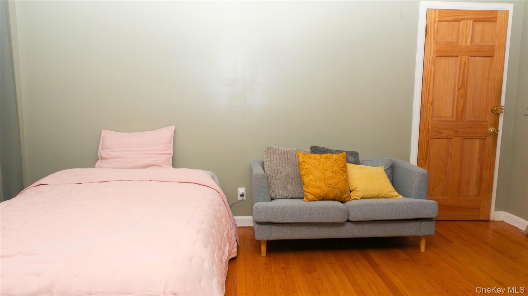 43 Cardinal Rd, Hyde Park, NY 12538