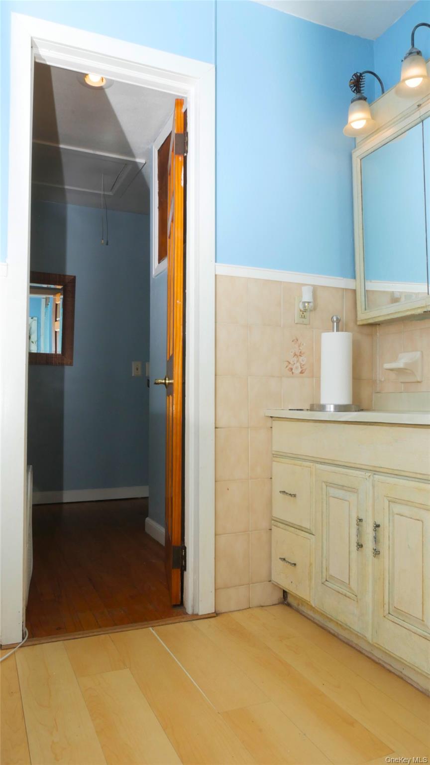 43 Cardinal Rd, Hyde Park, NY 12538