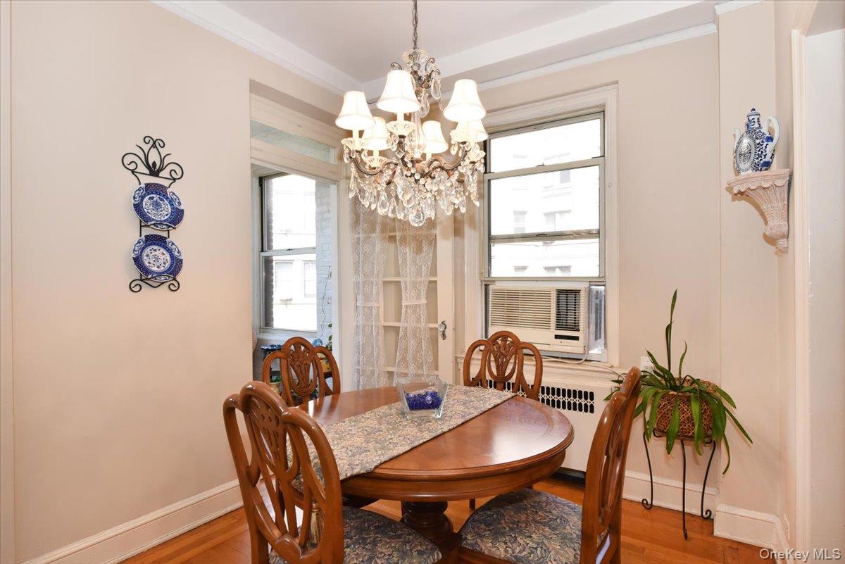 8 BARSTOW Road # 5-B, Great Neck, NY 11021