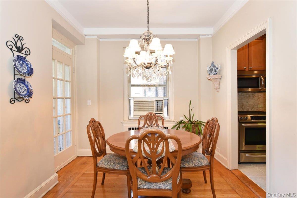 8 BARSTOW Road # 5-B, Great Neck, NY 11021