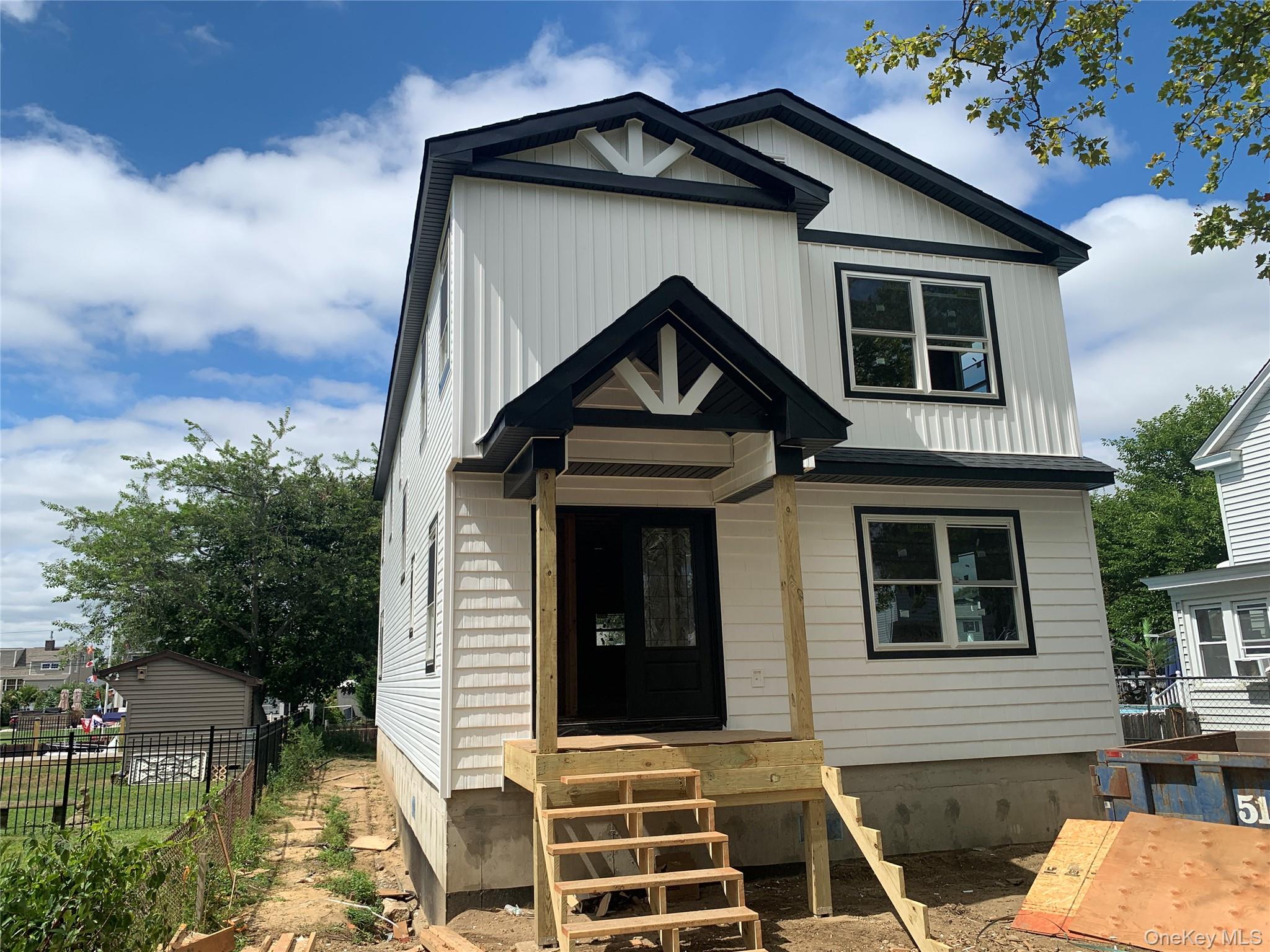 21 Norman Avenue, Amityville, NY 11701