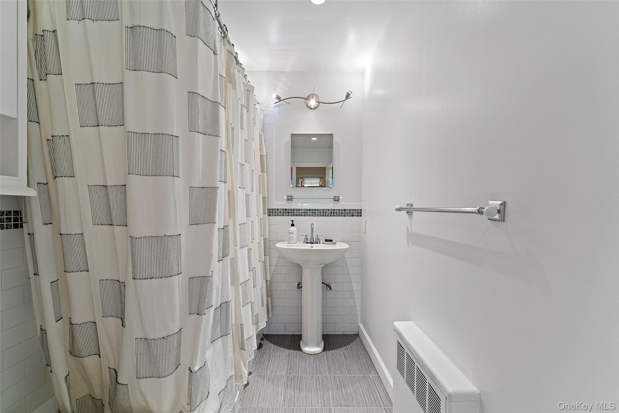 12 Brooklands # GM, Bronxville, NY 10708