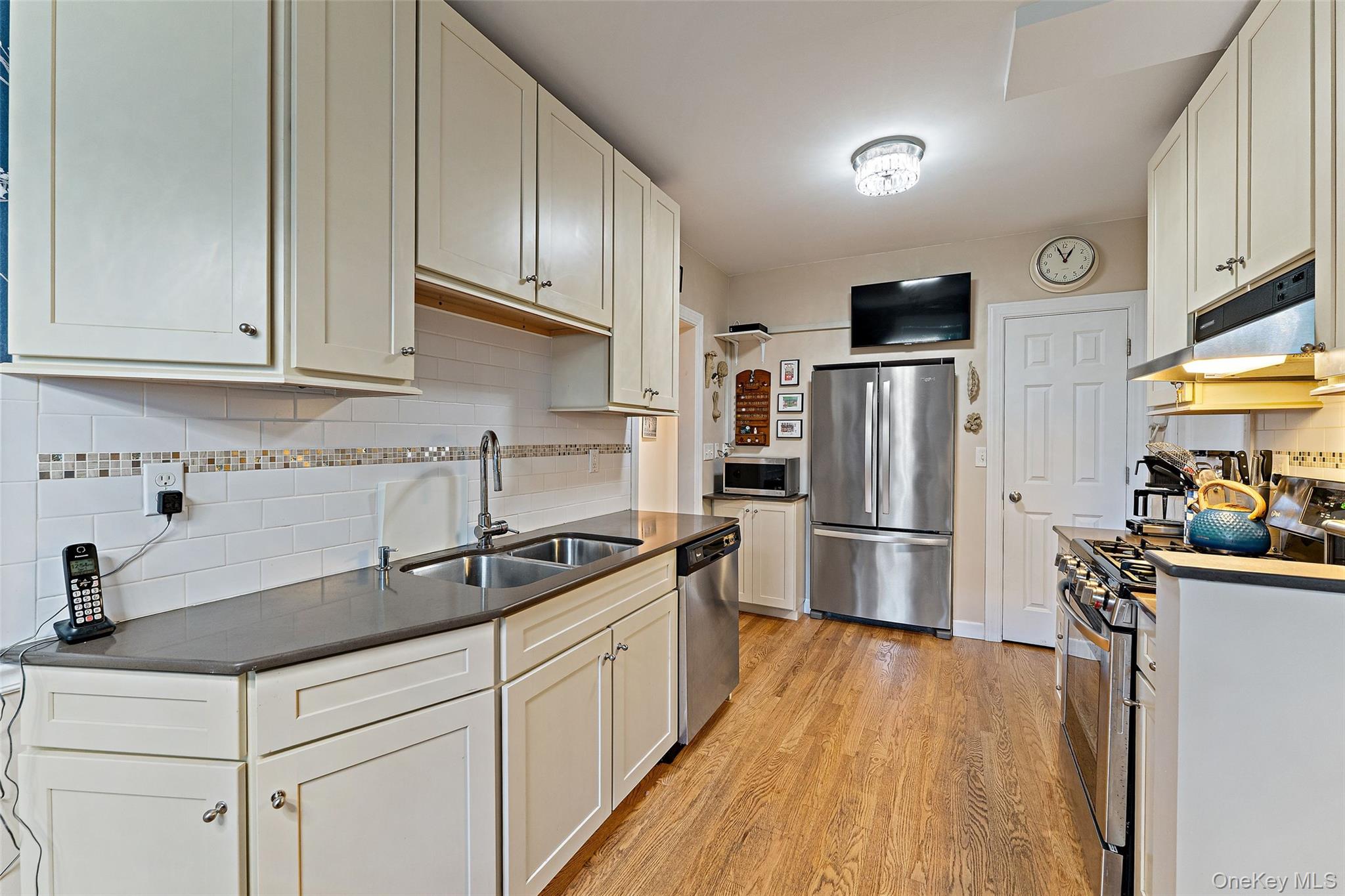 12 Brooklands # GM, Bronxville, NY 10708