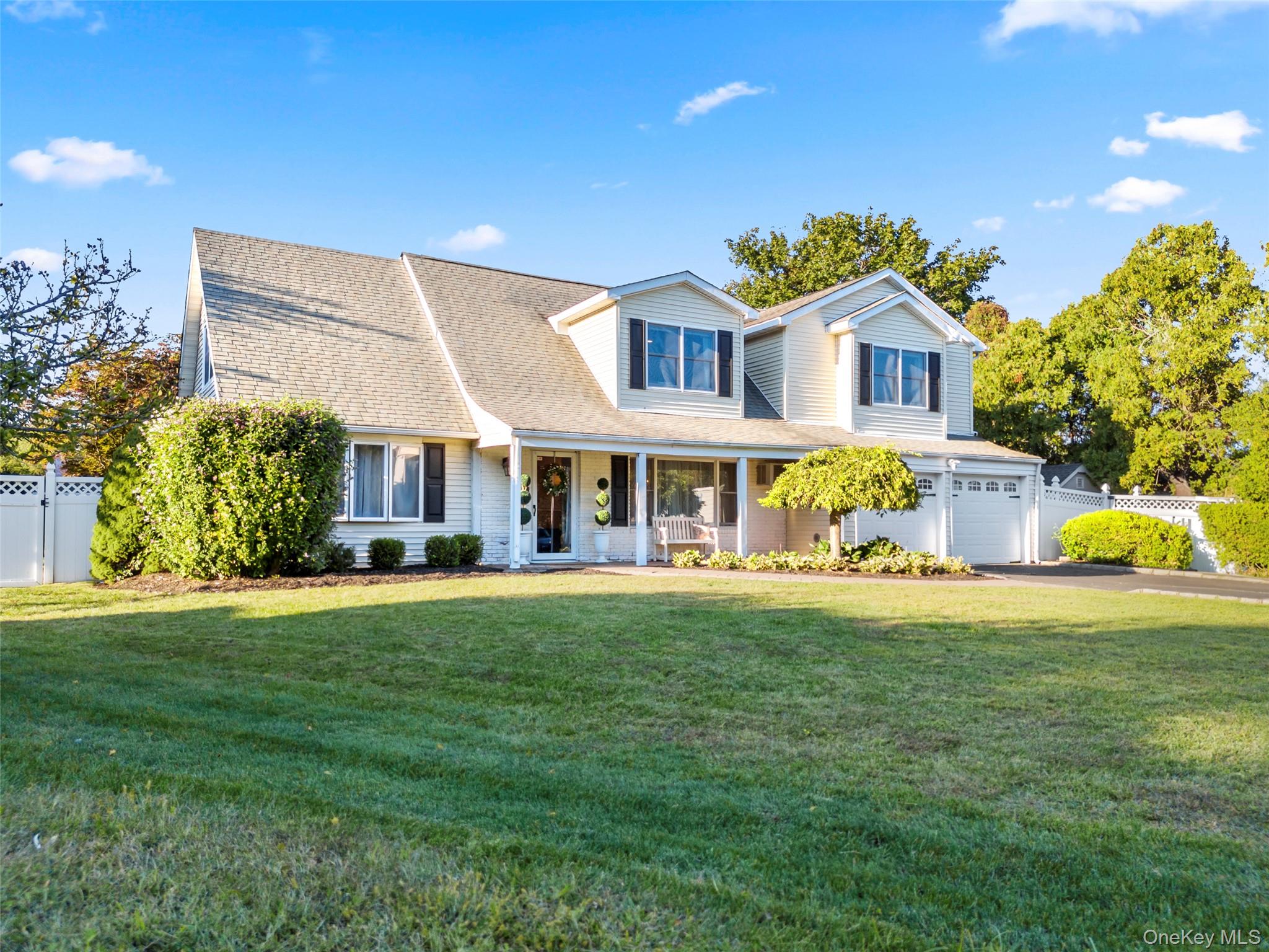 7 Pensdale Court, Stony Brook, NY 11790