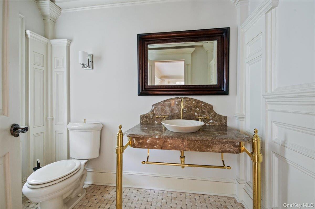 835 Channel Road, Woodsburgh, NY 11598