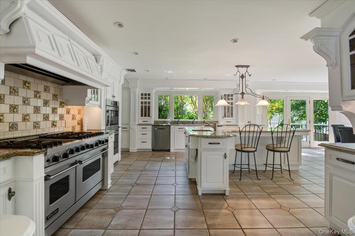 835 Channel Road, Woodsburgh, NY 11598