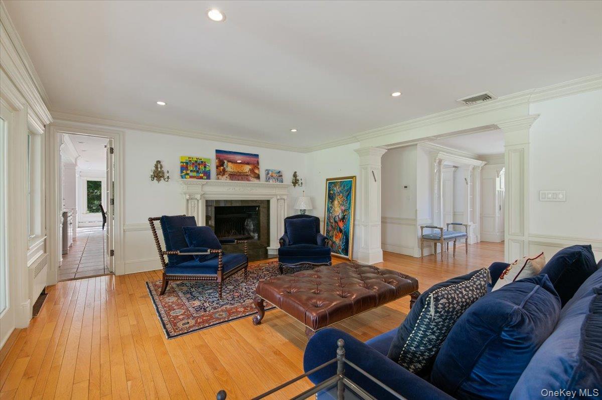 835 Channel Road, Woodsburgh, NY 11598