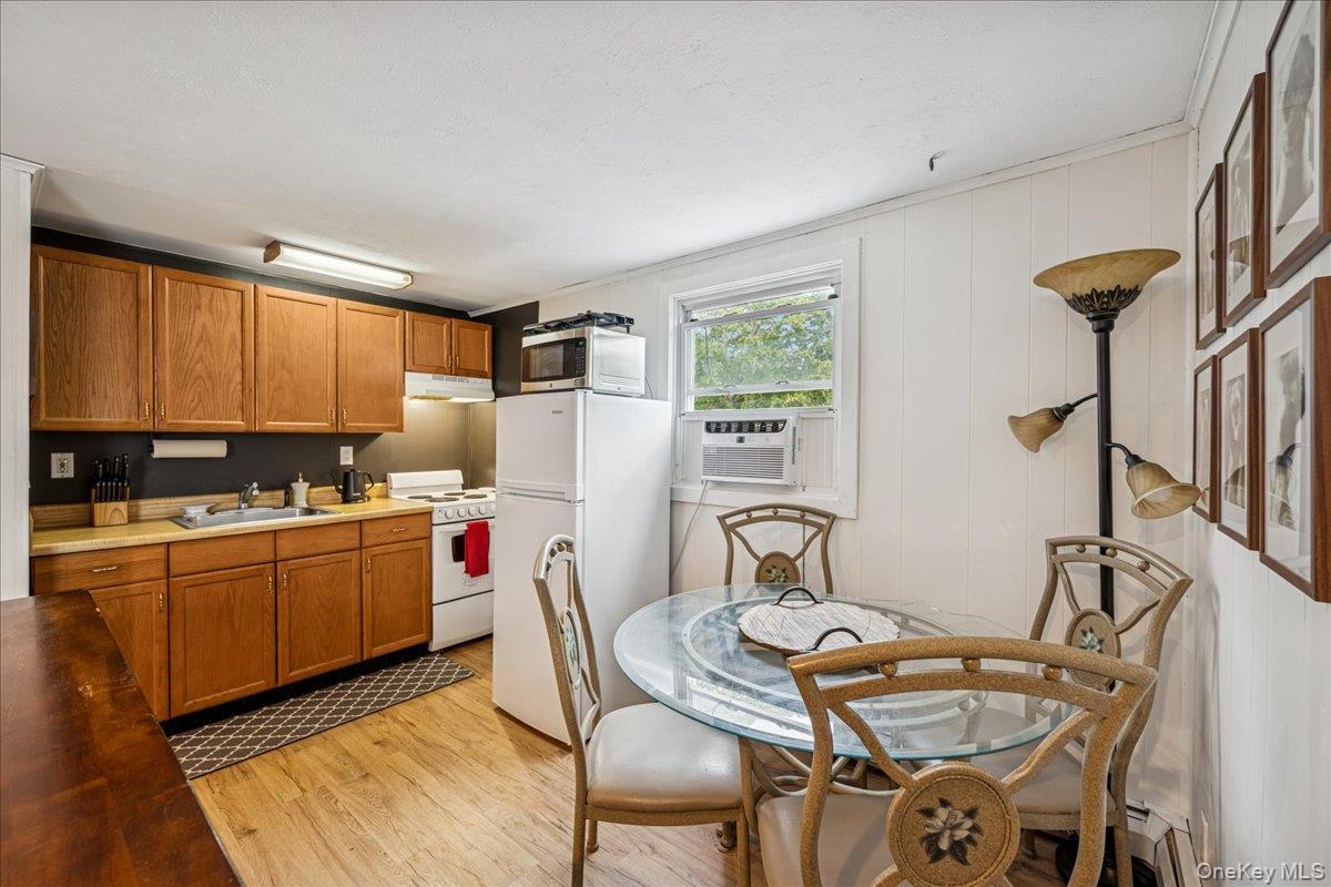 27 Mell Drive, North Babylon, NY 11703