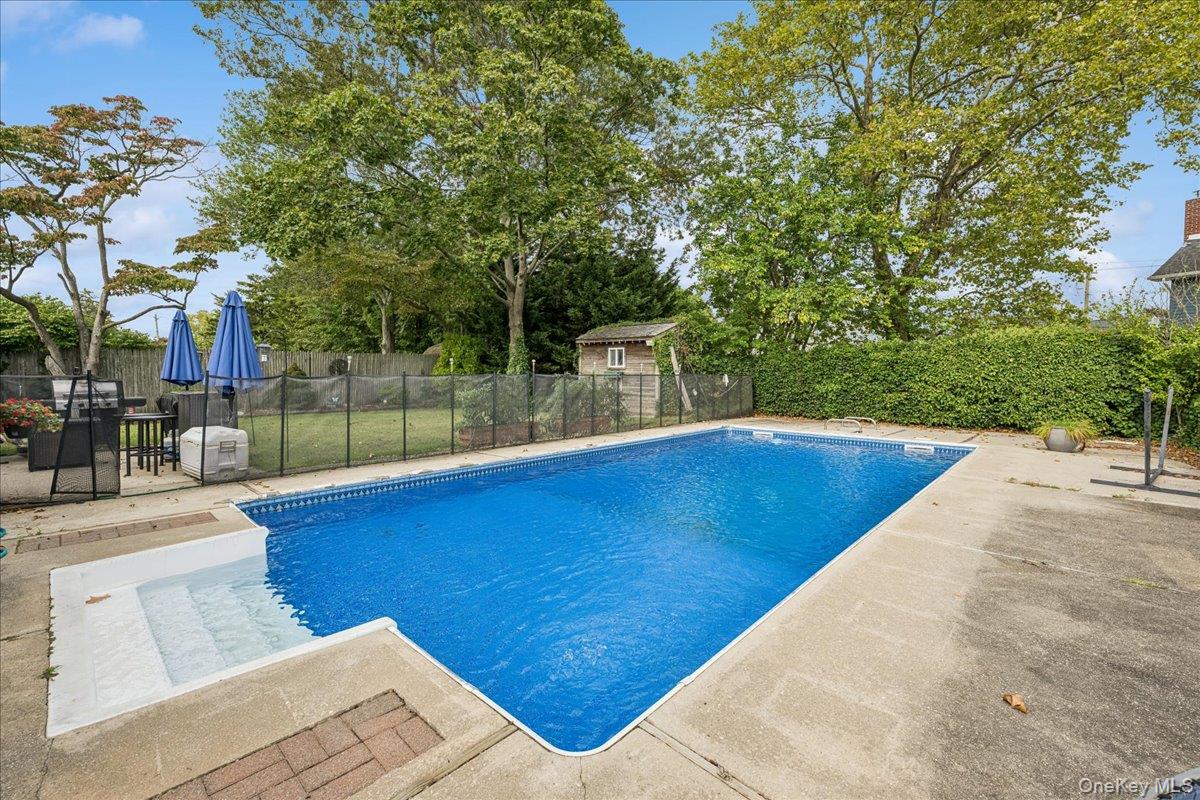 27 Mell Drive, North Babylon, NY 11703