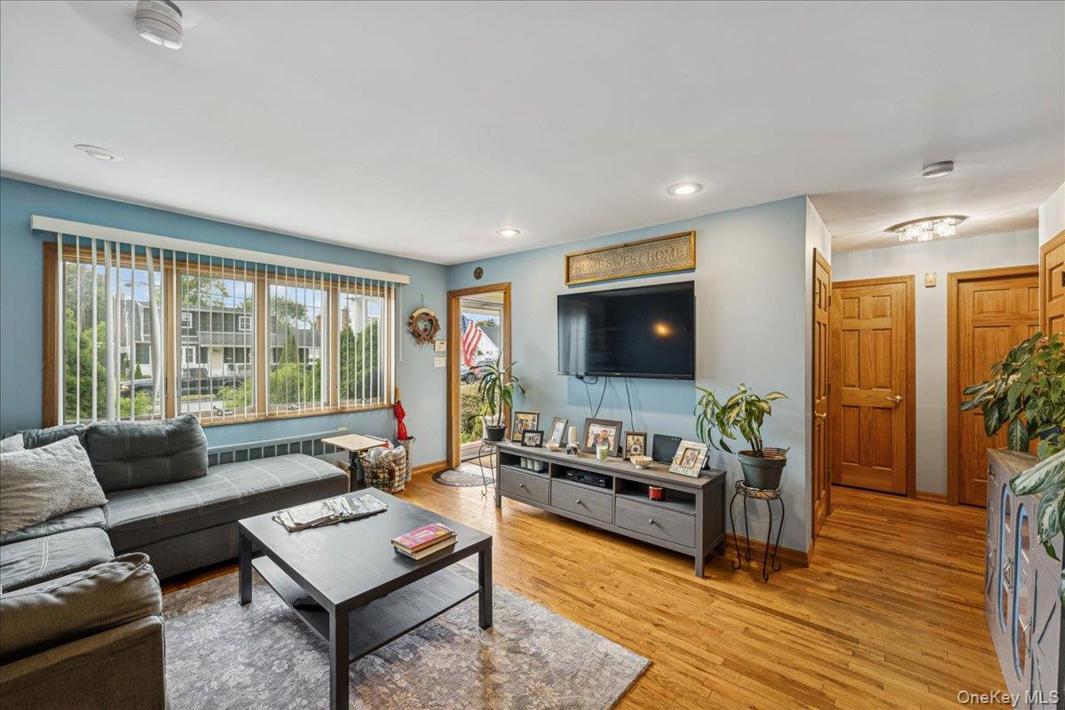 27 Mell Drive, North Babylon, NY 11703