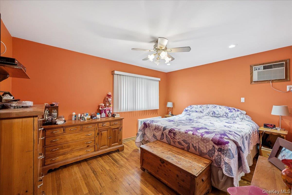 27 Mell Drive, North Babylon, NY 11703