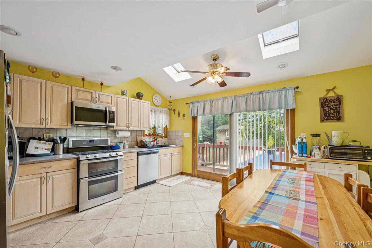 27 Mell Drive, North Babylon, NY 11703