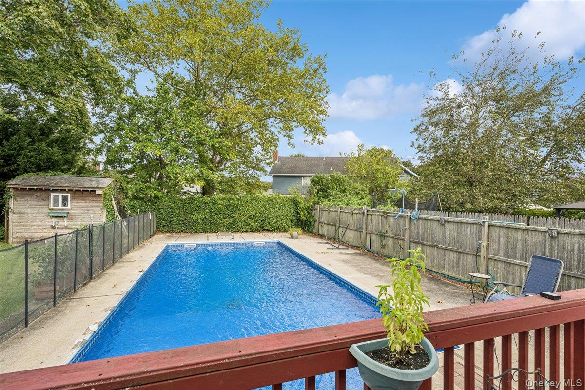 27 Mell Drive, North Babylon, NY 11703