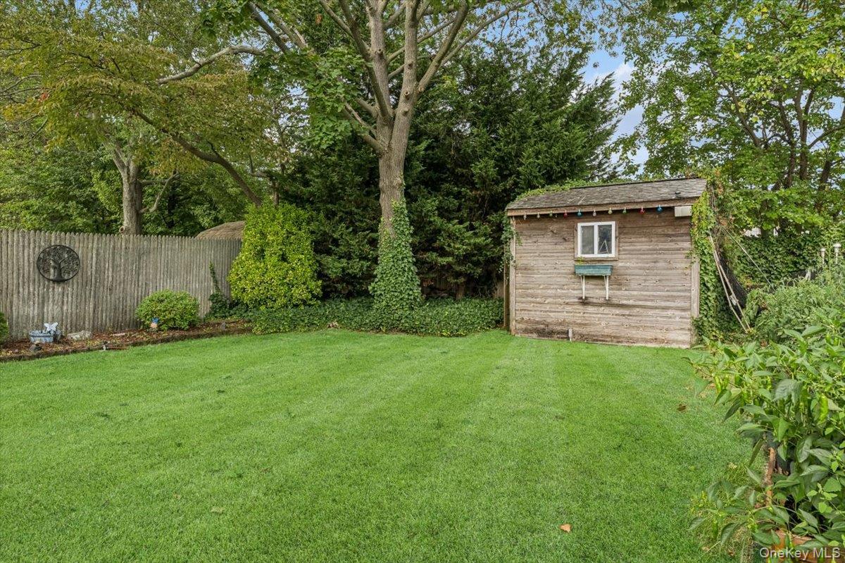 27 Mell Drive, North Babylon, NY 11703