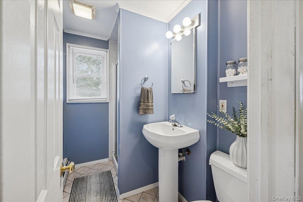 27 Mell Drive, North Babylon, NY 11703