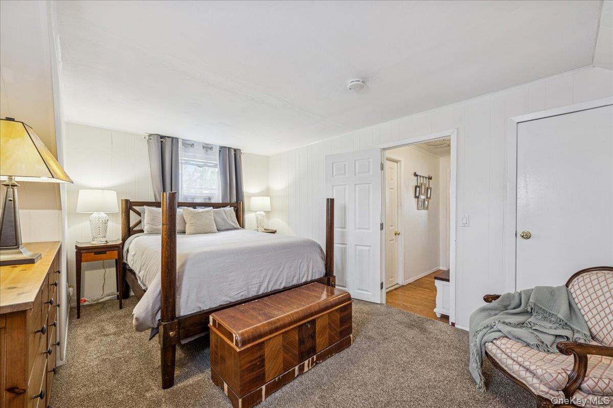 27 Mell Drive, North Babylon, NY 11703