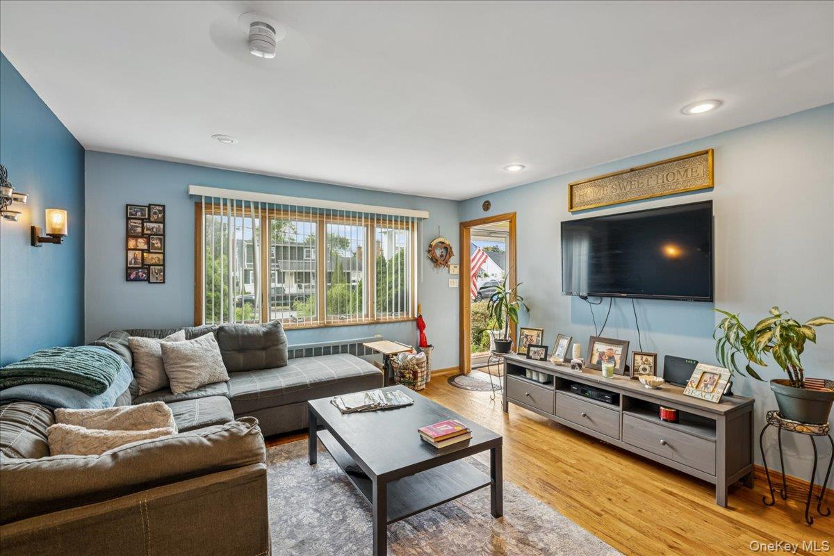 27 Mell Drive, North Babylon, NY 11703