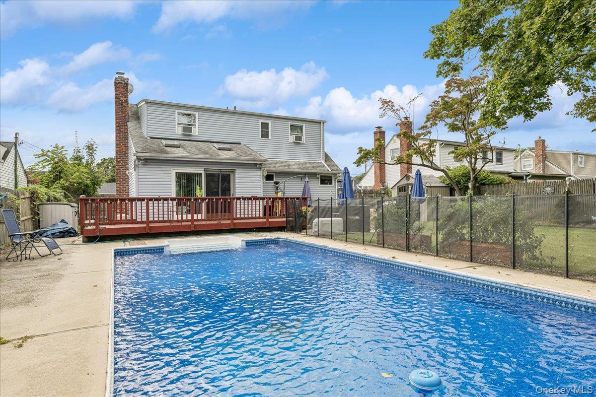 27 Mell Drive, North Babylon, NY 11703