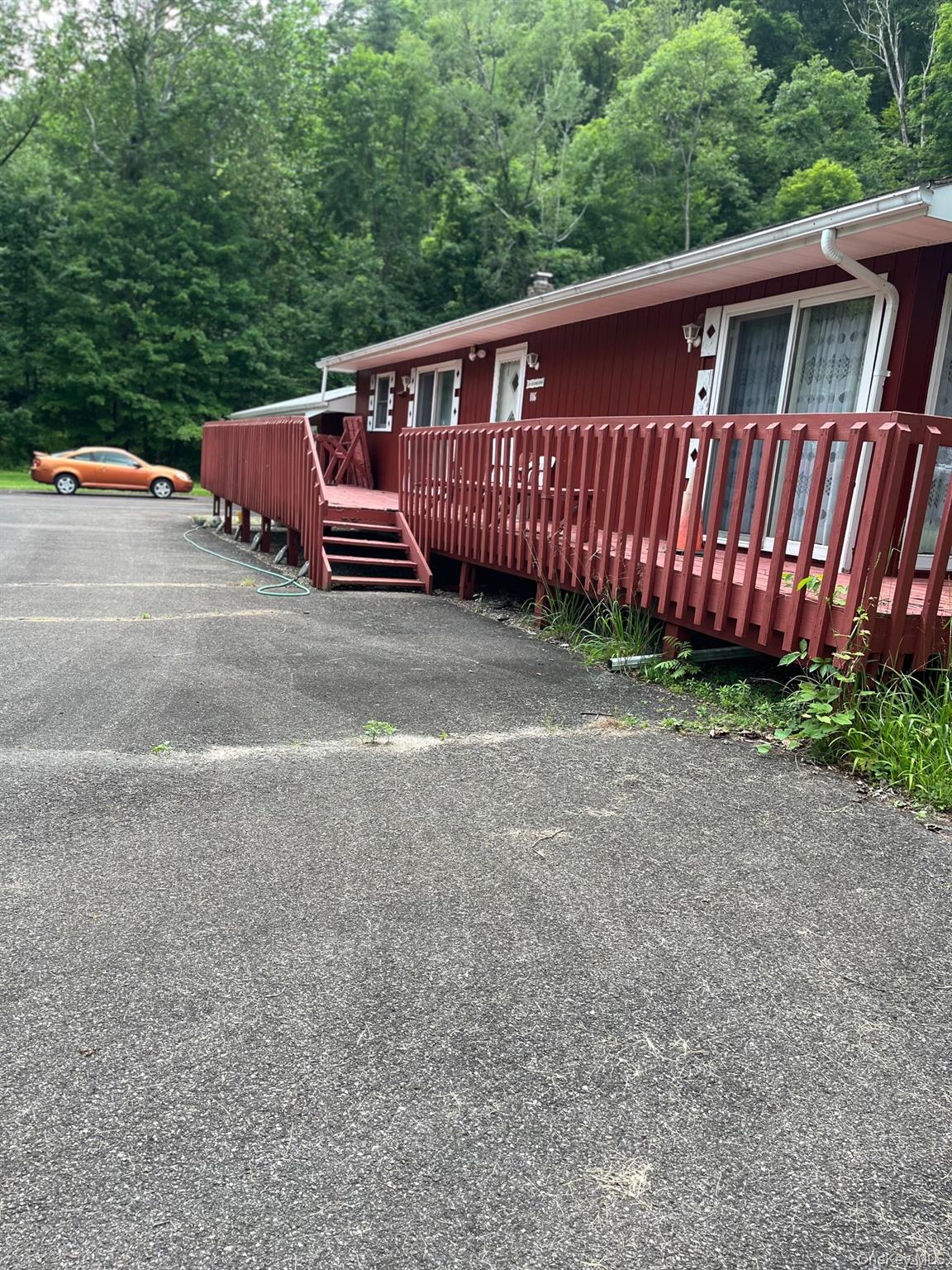 116 Nissenbaum Drive, Spring Glen, NY 12428