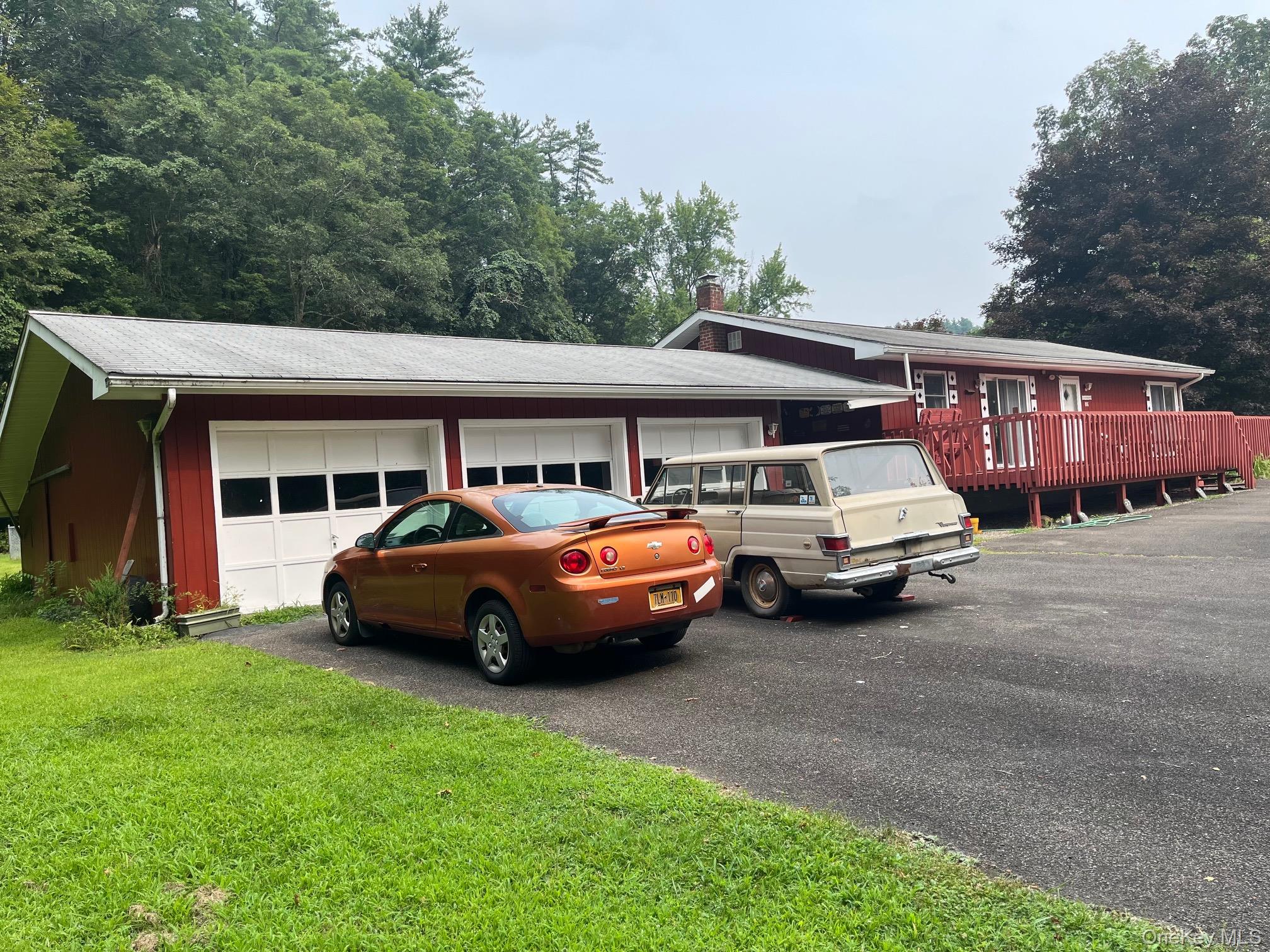 116 Nissenbaum Drive, Spring Glen, NY 12428