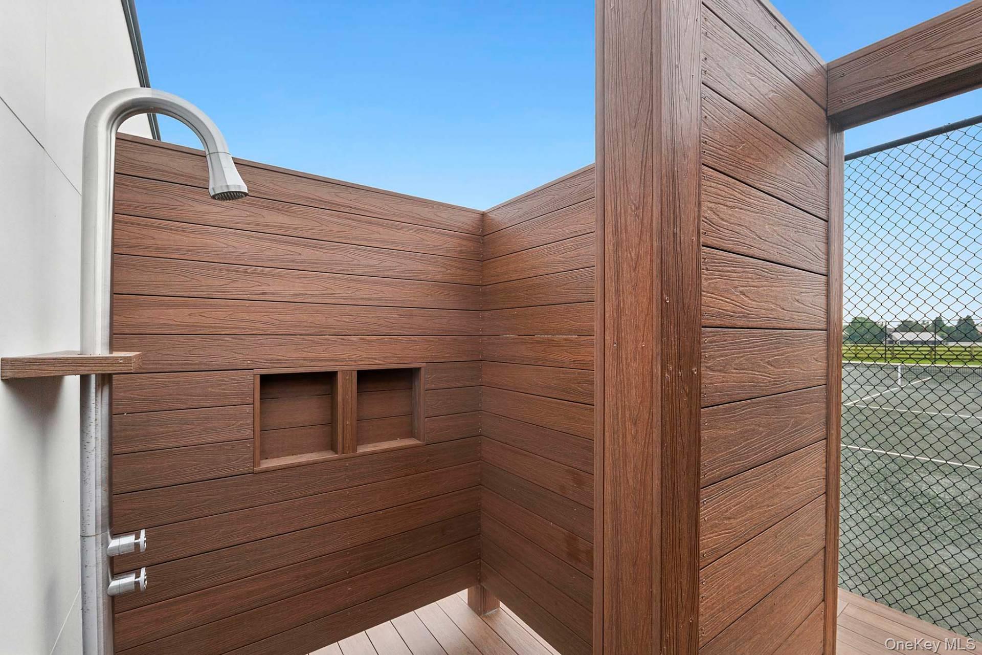 83 Pauls Lane, Water Mill, NY 11976