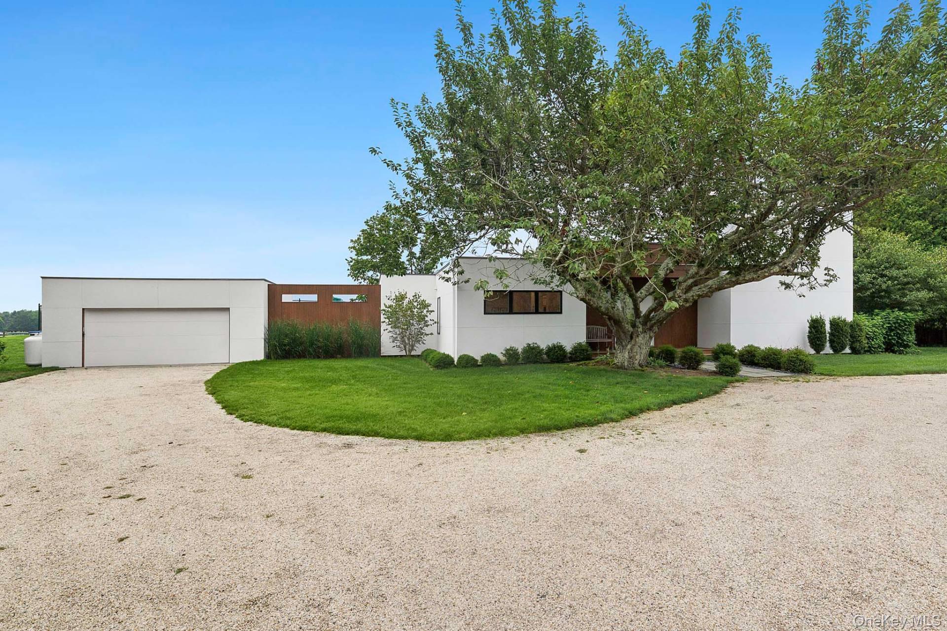 83 Pauls Lane, Water Mill, NY 11976