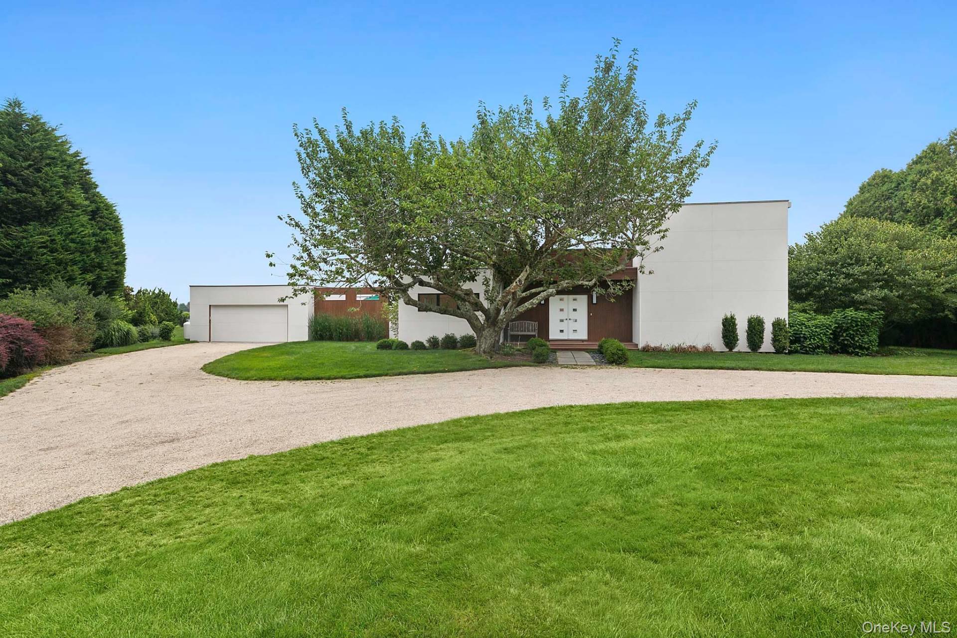 83 Pauls Lane, Water Mill, NY 11976