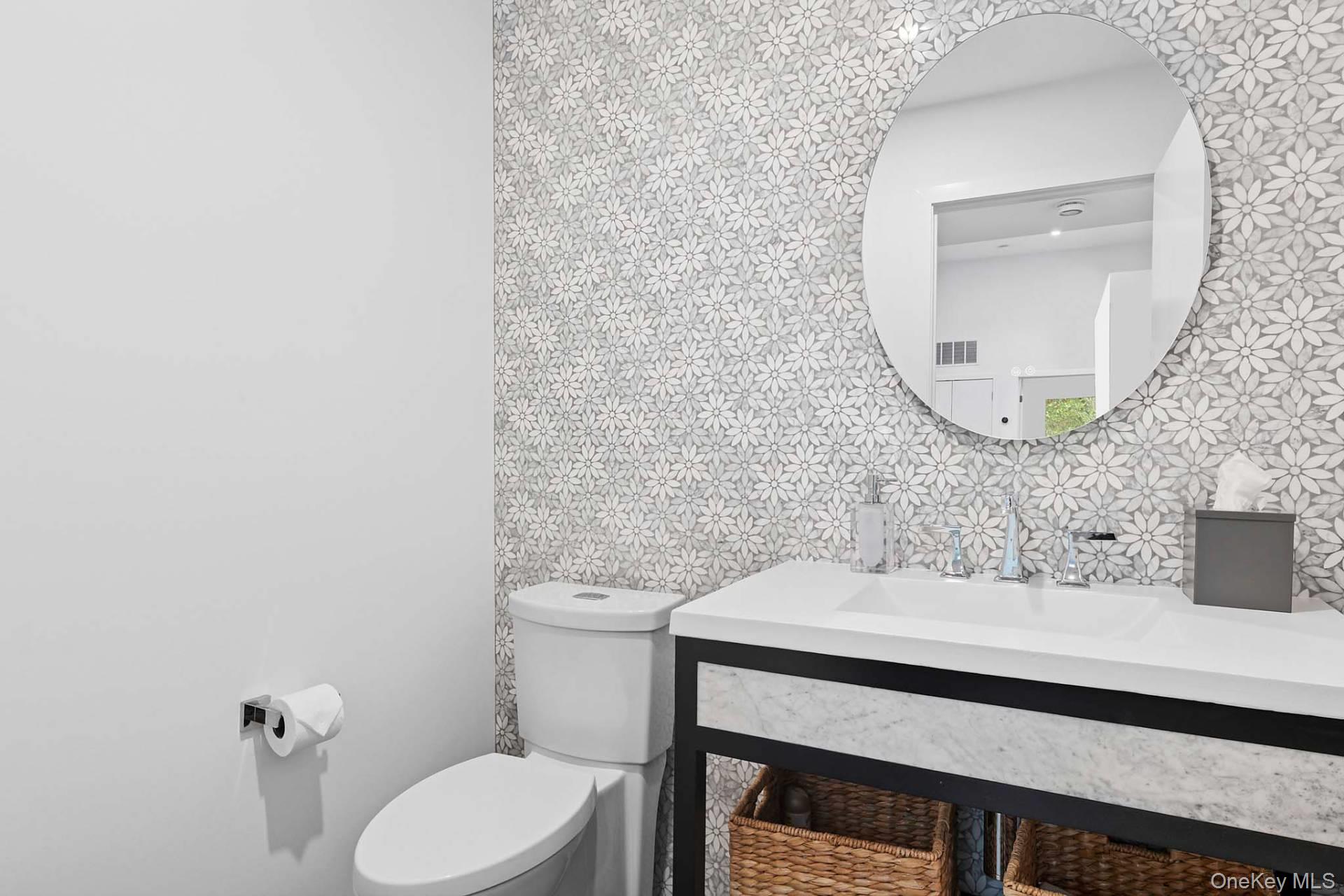 83 Pauls Lane, Water Mill, NY 11976