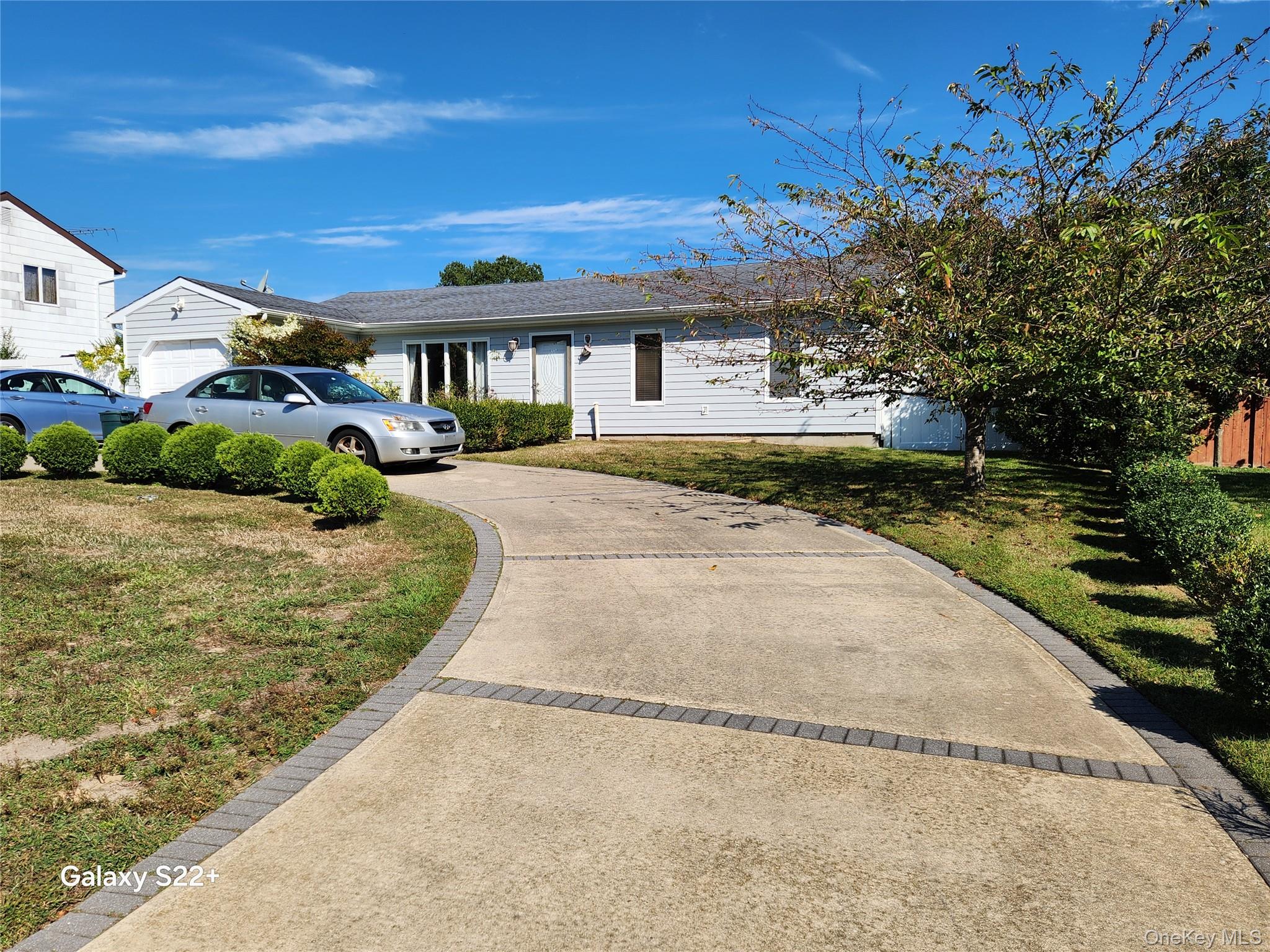 53 Drake Avenue, Bellport, NY 11713