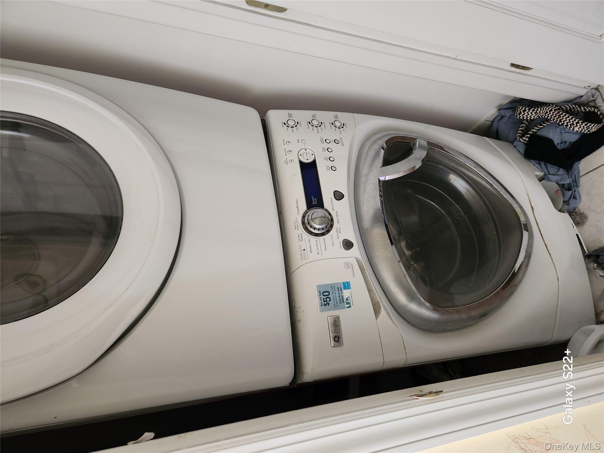 53 Drake Avenue, Bellport, NY 11713