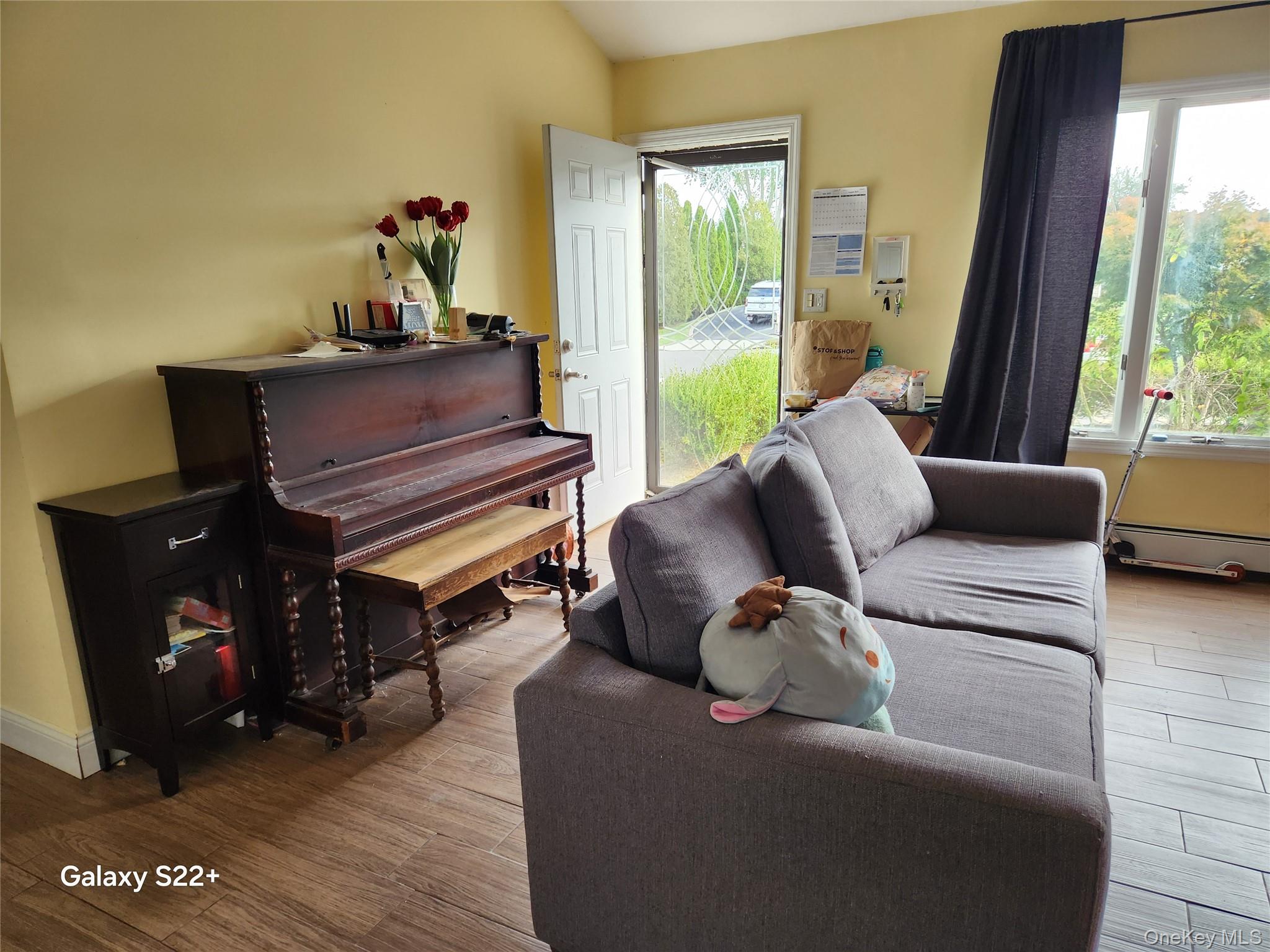 53 Drake Avenue, Bellport, NY 11713