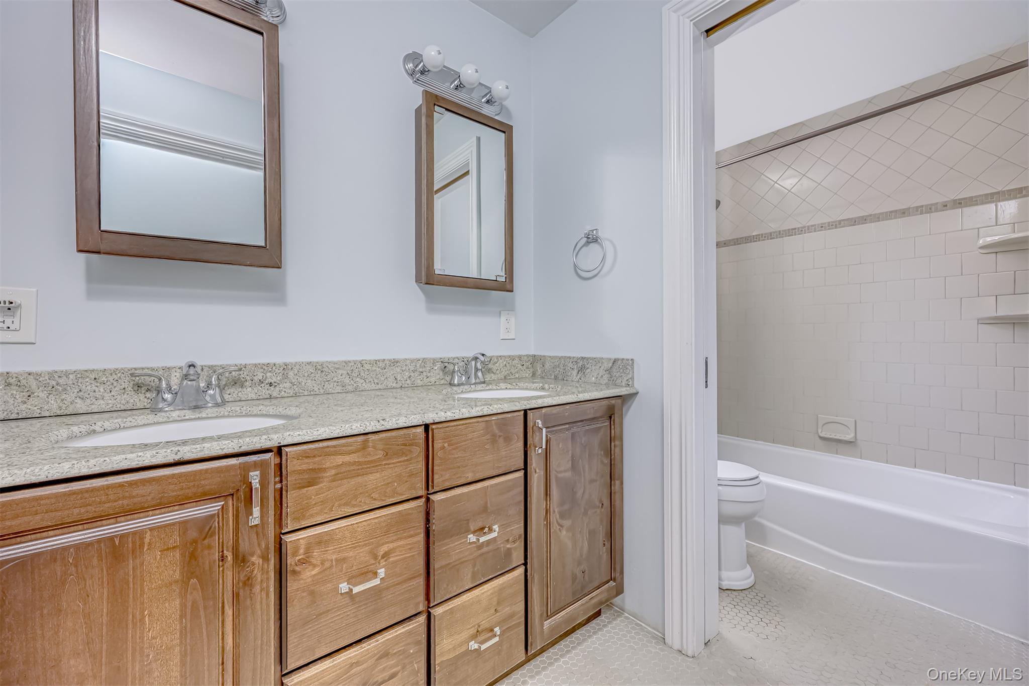 5 Lake Road, Suffern, NY 10901