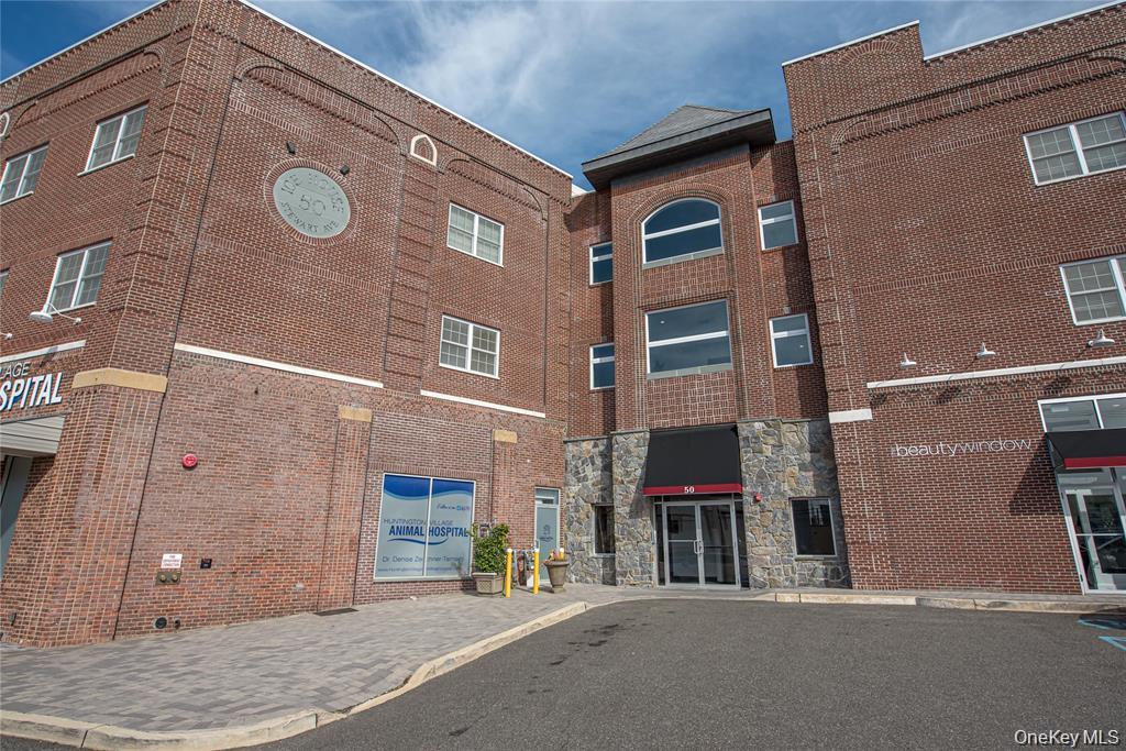 50 - 2J Stewart Avenue # 2J, Huntington, NY 11743