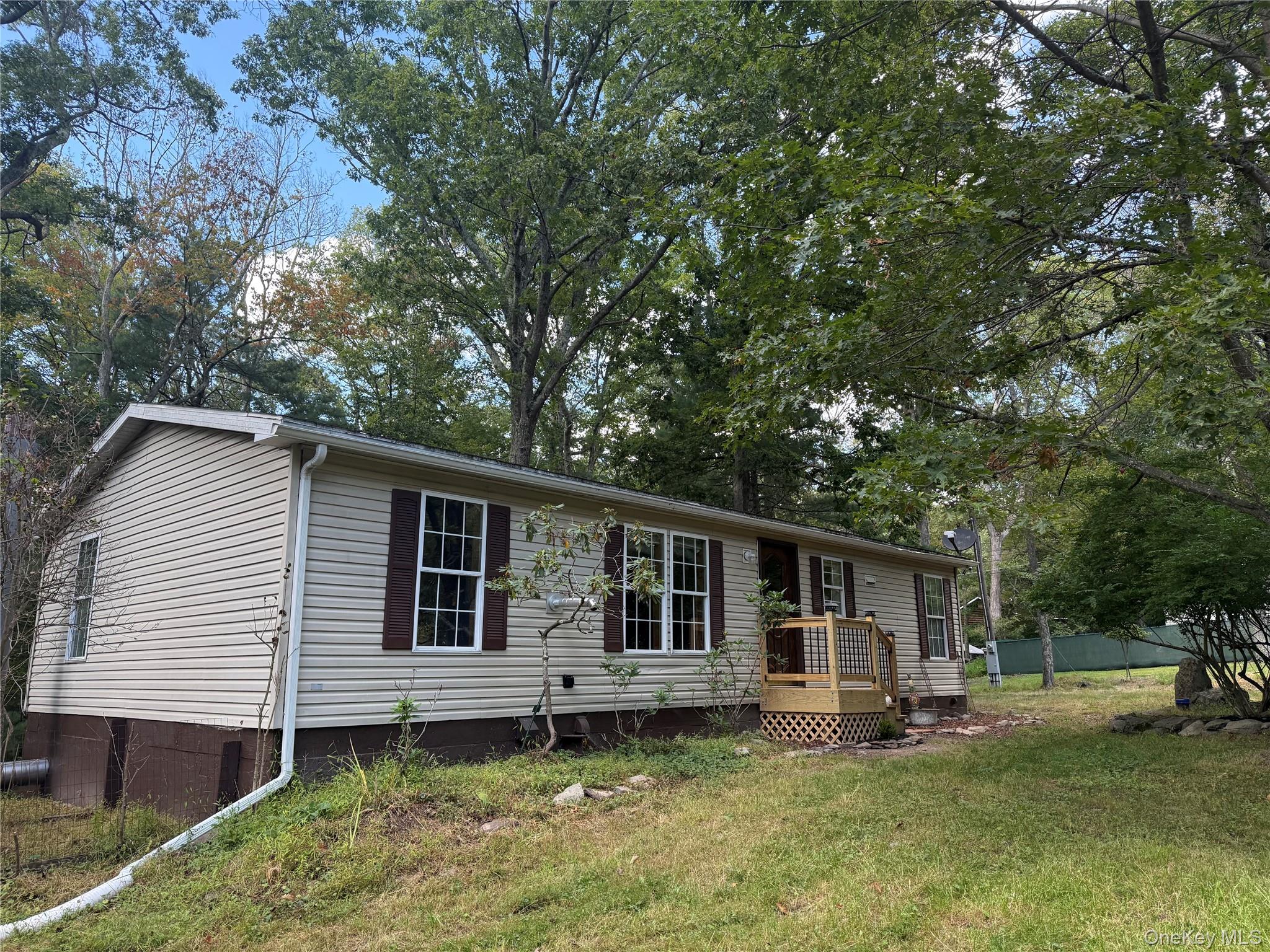 35 Oneida Trail, Glen Spey, NY 12737