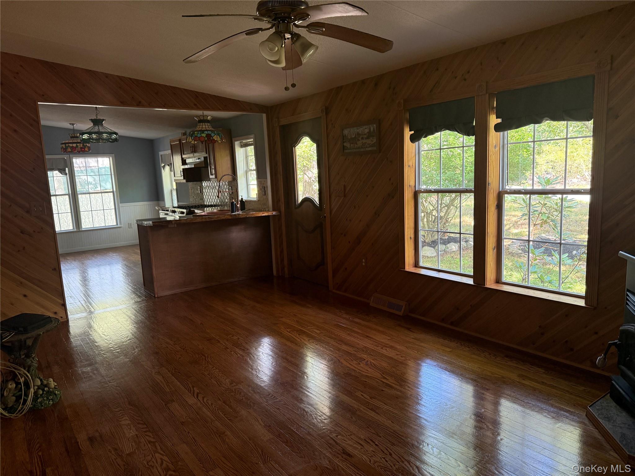 35 Oneida Trail, Glen Spey, NY 12737