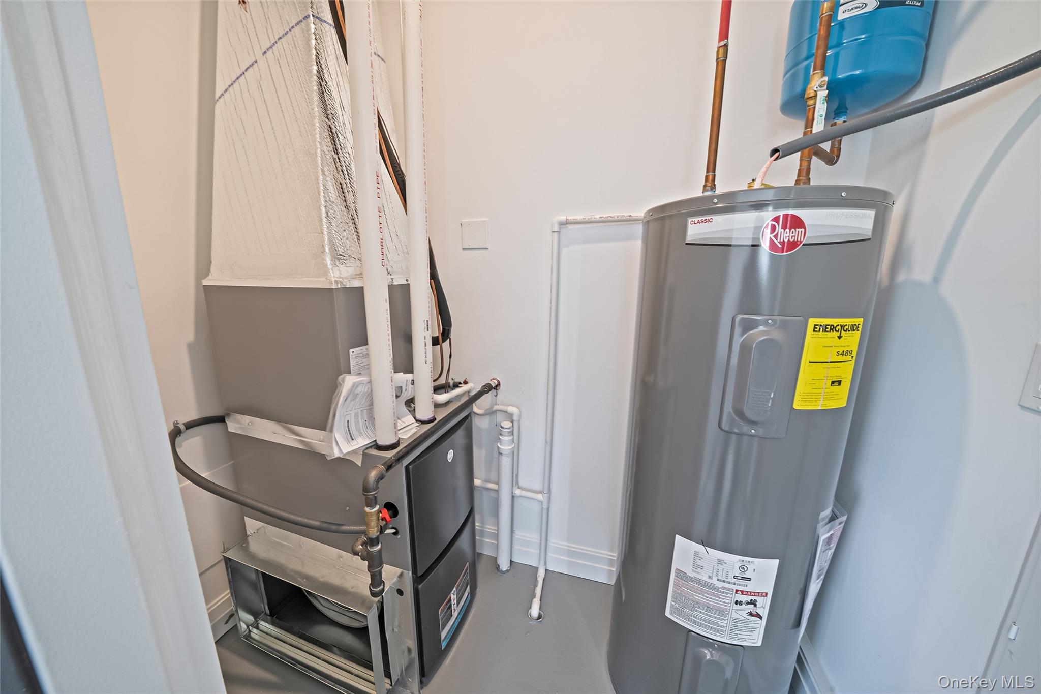 101 Dover Street, Central Islip, NY 11722