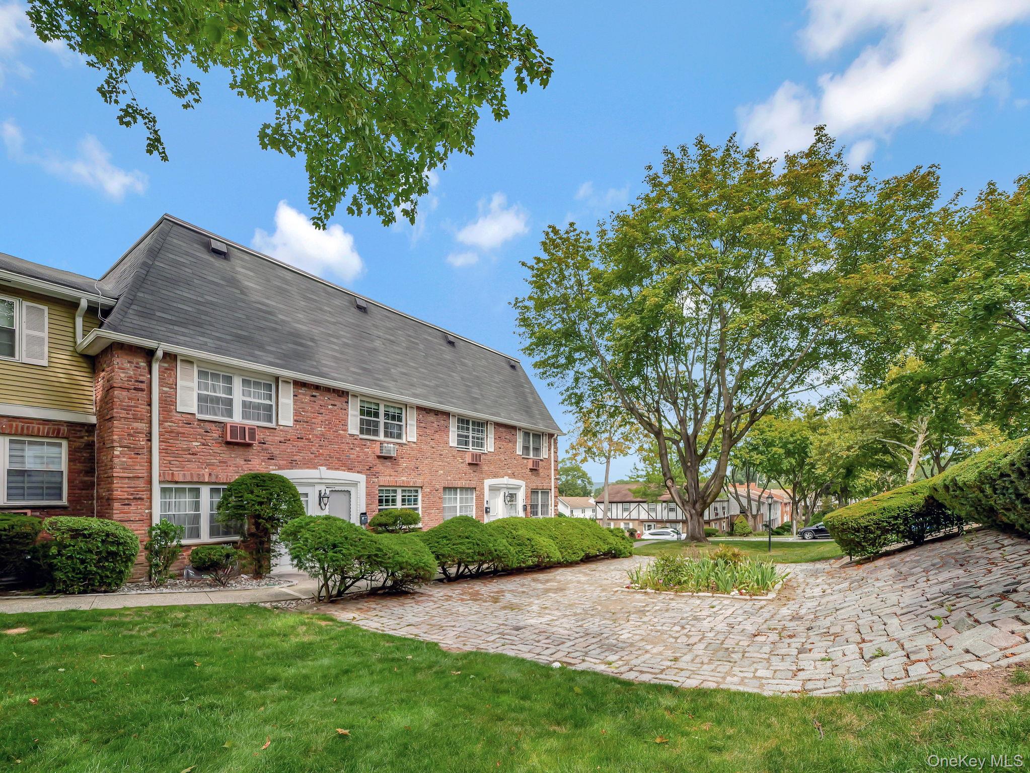 155 Parkside Drive, Suffern, NY 10901