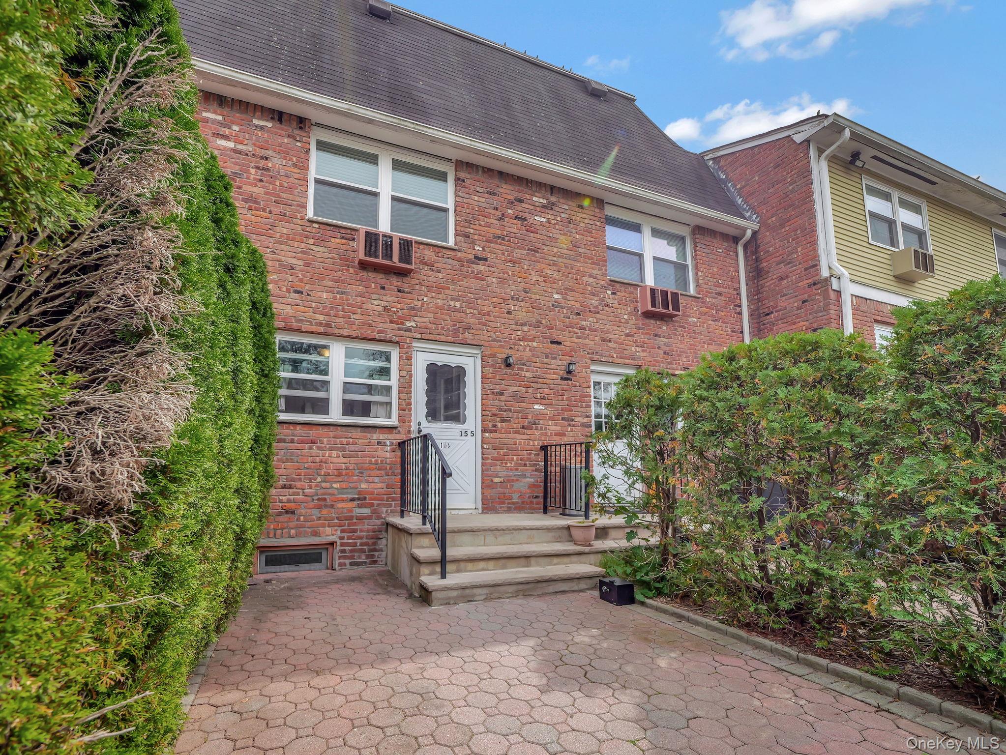 155 Parkside Drive, Suffern, NY 10901