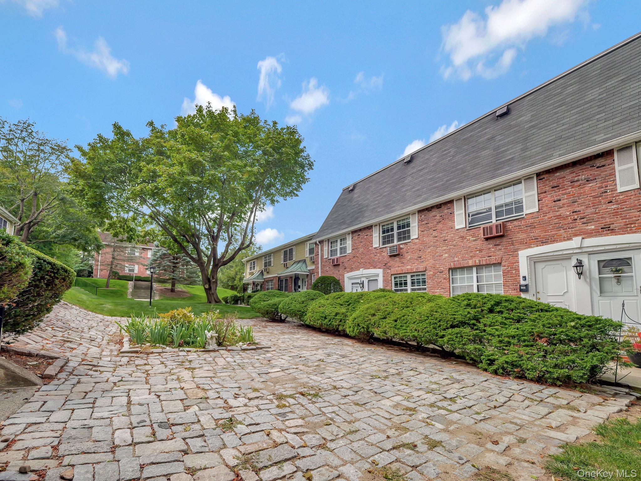 155 Parkside Drive, Suffern, NY 10901