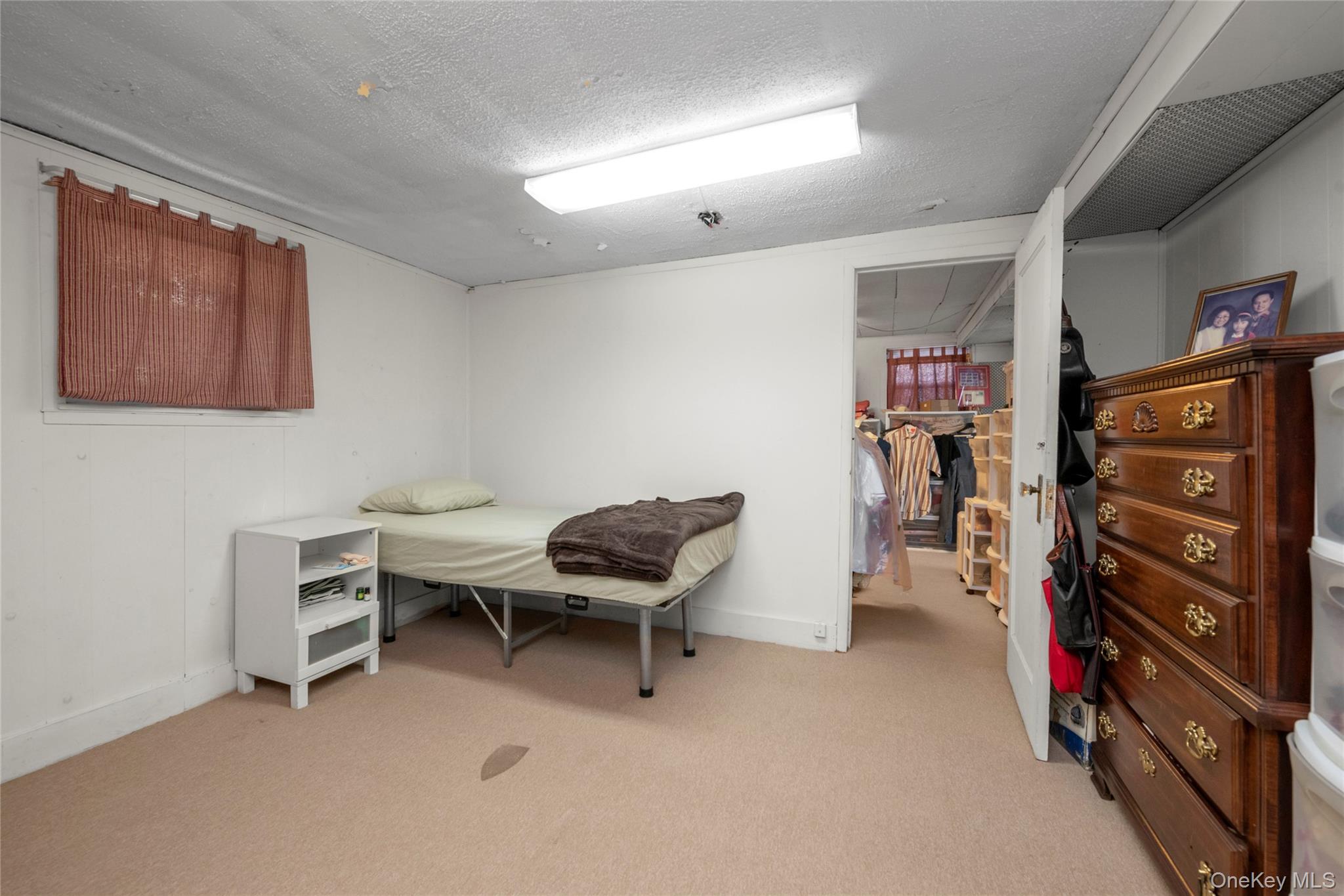 148-11 Kalmia Avenue, Flushing, NY 11355