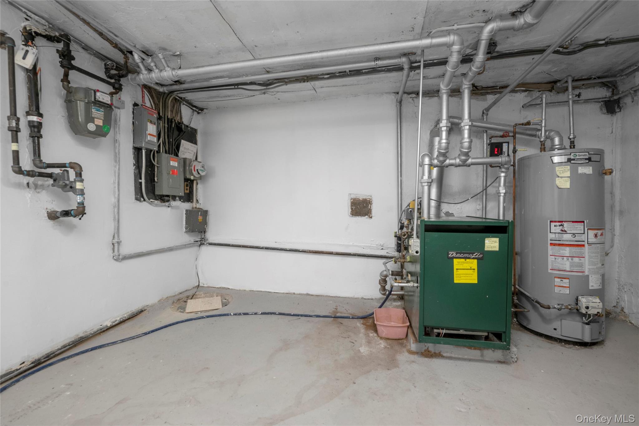 148-11 Kalmia Avenue, Flushing, NY 11355