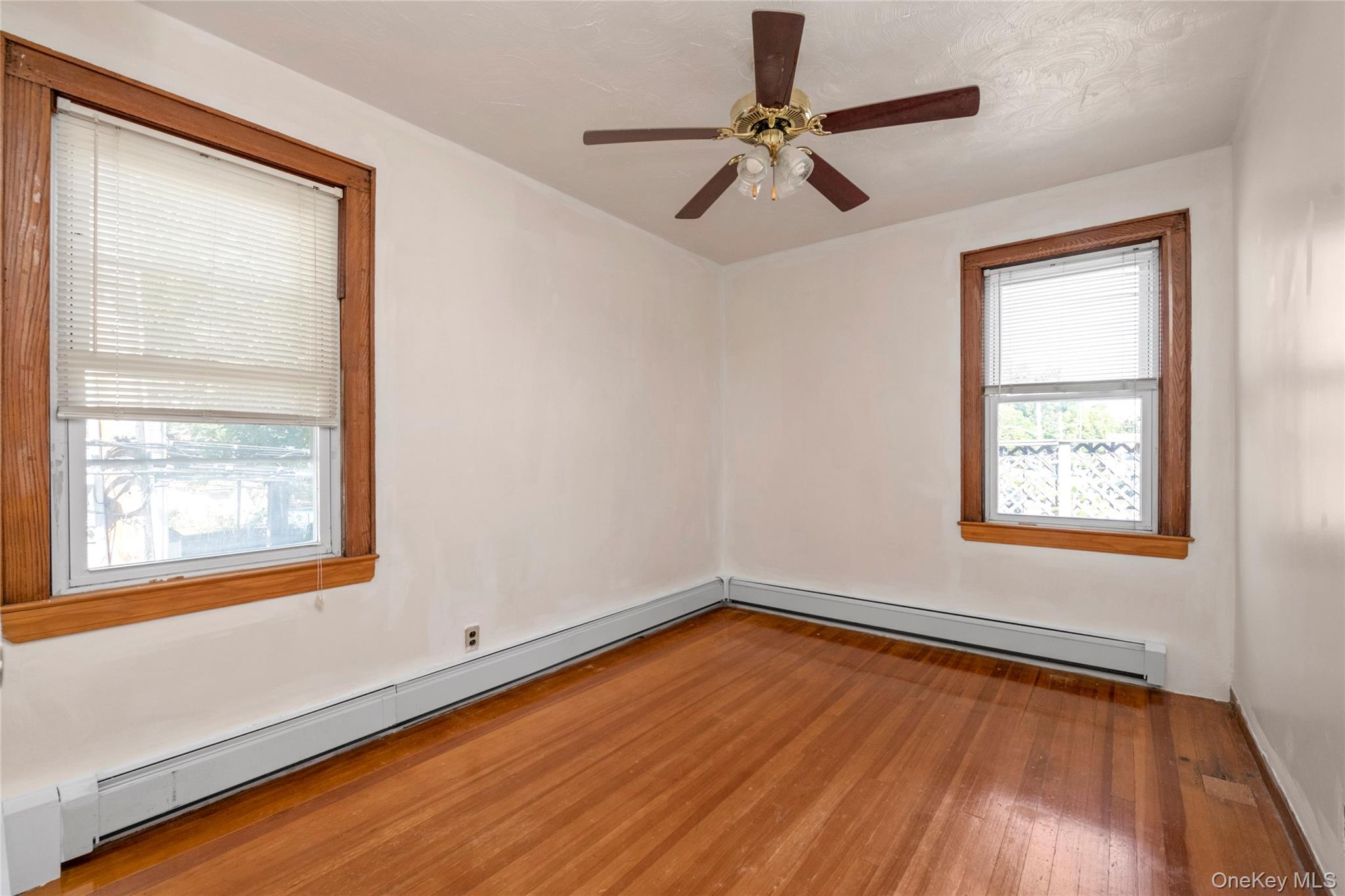 148-11 Kalmia Avenue, Flushing, NY 11355