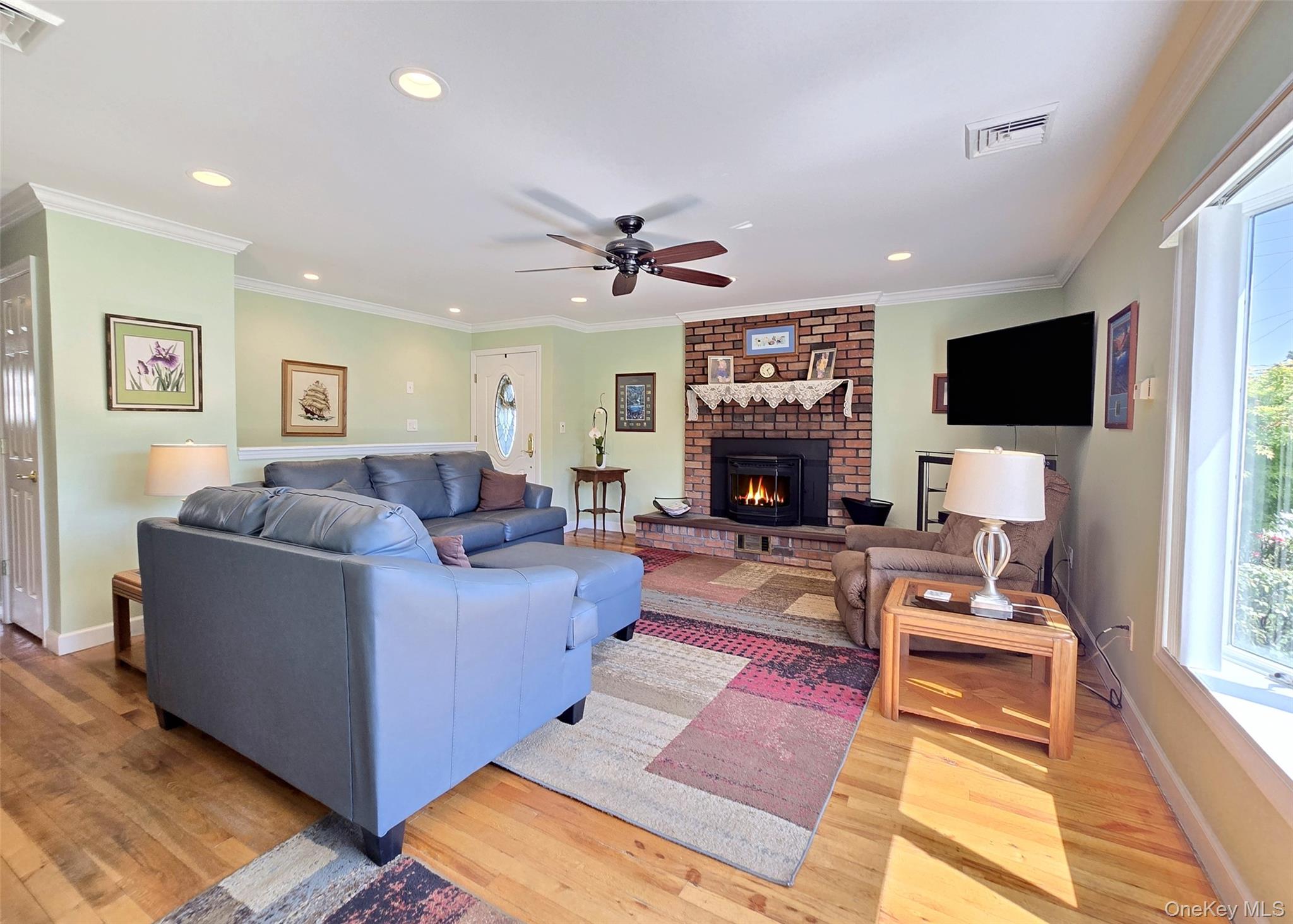 21 Jackson Avenue, Centereach, NY 11720